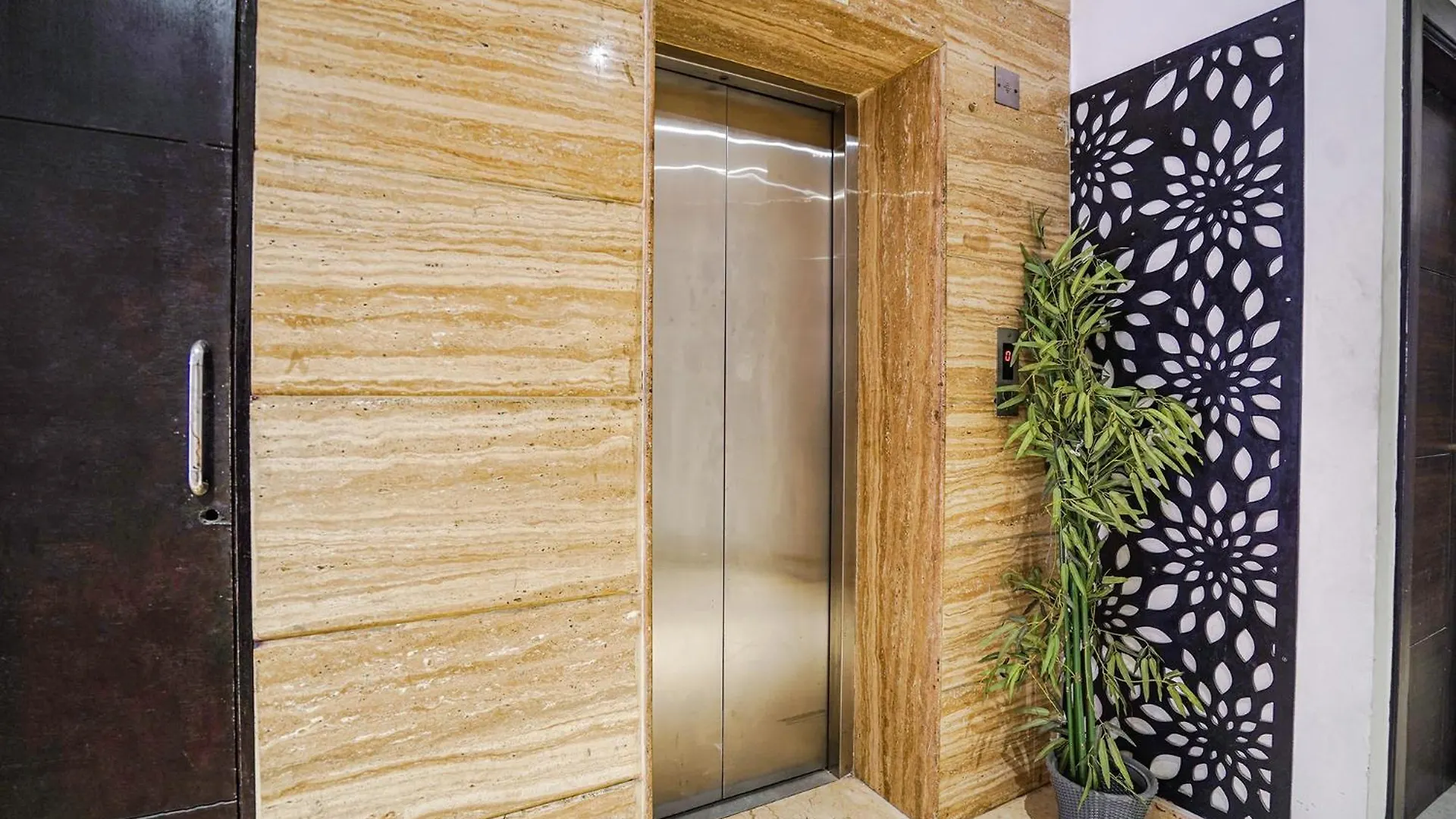 Fabhotel Idea Inn Agra  Agra (Uttar Pradesh)