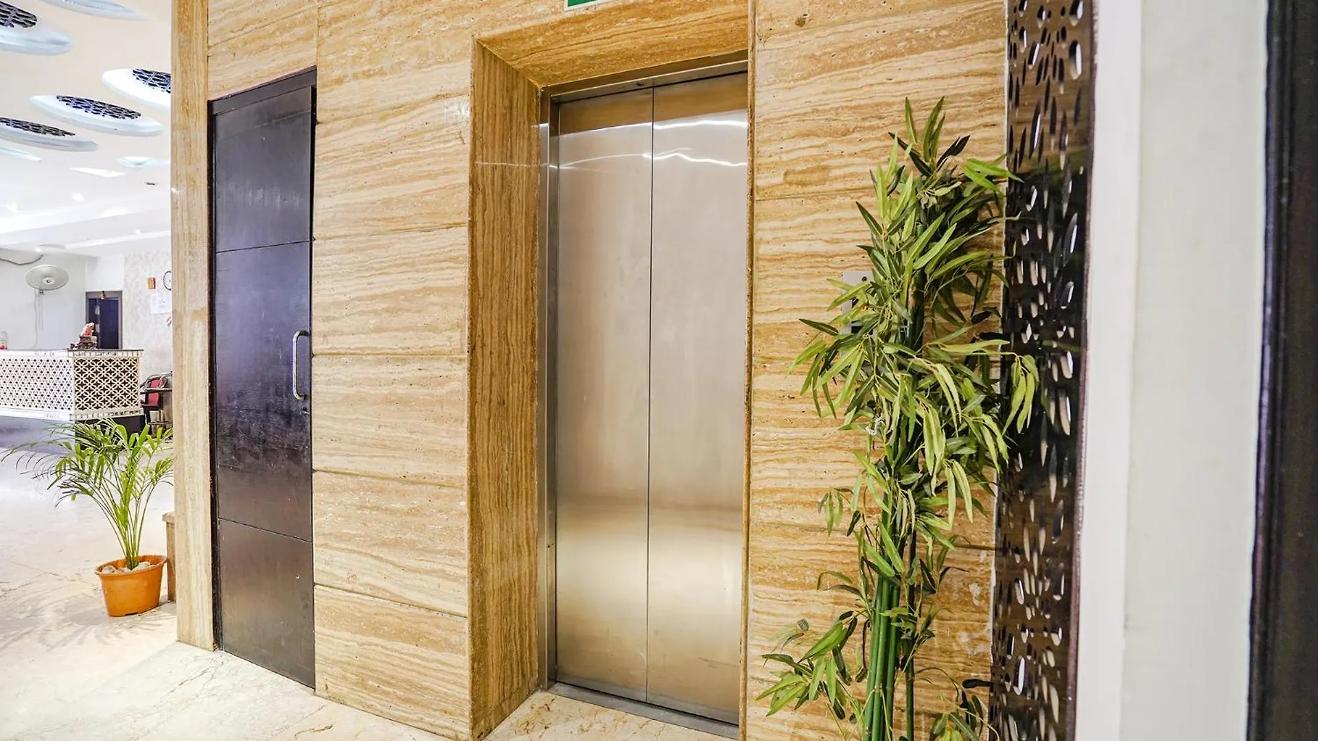 Hotel Fabhotel Idea Inn Agra